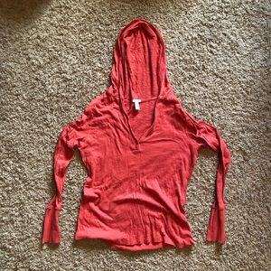 Long sleeve t-shirt, hooded
